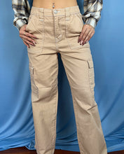 Load image into Gallery viewer, Upgrade You Cargo Pants (Khaki)
